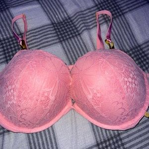 Victoria’s Secret 38DD Light Push-up Bra